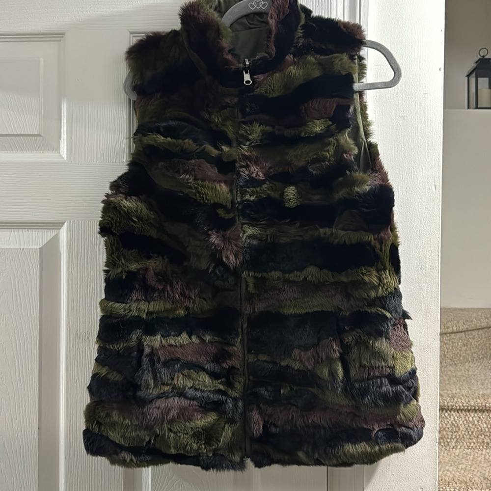 Women’s Metric knits, Genuine rabbit fur size Small